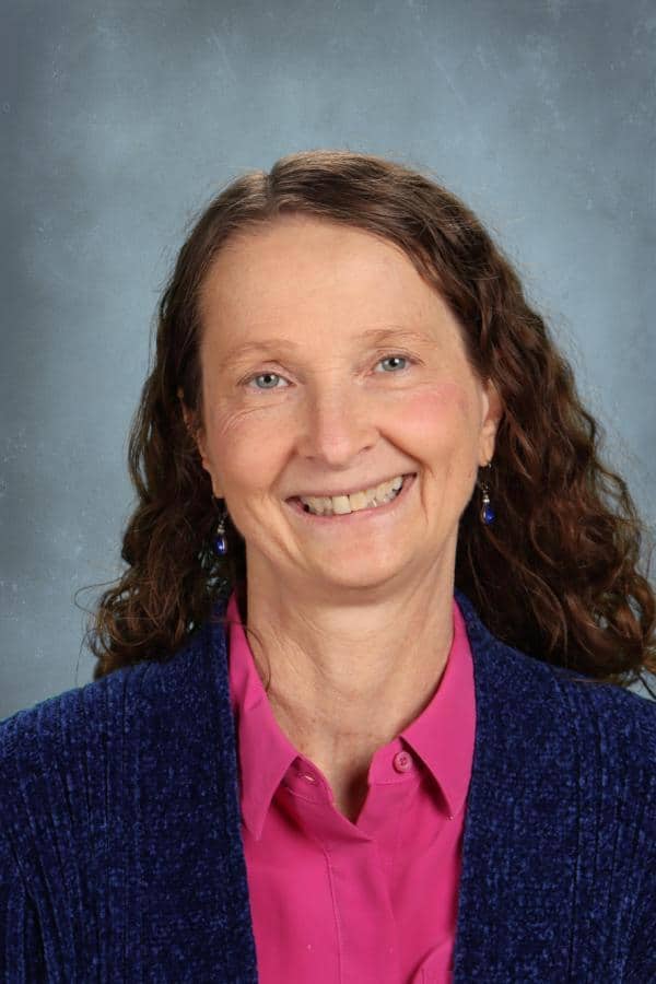 Lisa Hoyt - Redeemer Upper School Math and RCCS Physics Teacher - Private School Maryland